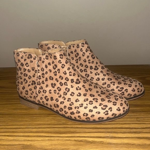 Cat & Jack Other - Cat & Jack leopard ankle  booties